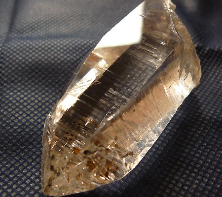 ヒマラヤ水晶原石透明・ミラー水晶004-13