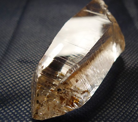 ヒマラヤ水晶原石透明・ミラー水晶004-2