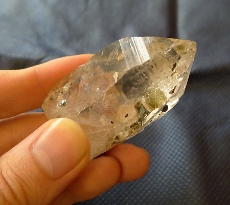 ヒマラヤ水晶原石特殊内包物017-10