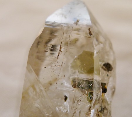 ヒマラヤ水晶原石特殊内包物017-2