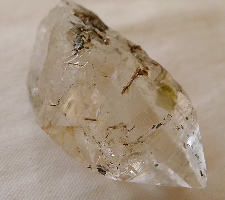 ヒマラヤ水晶原石特殊内包物017-8