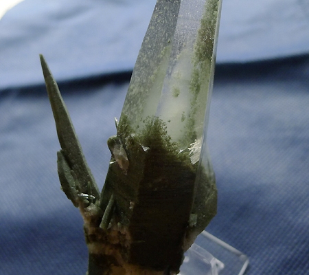 ヒマラヤ水晶原石緑泥石入り040-4
