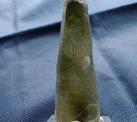 ヒマラヤ水晶原石針金形状内包物入り027-6