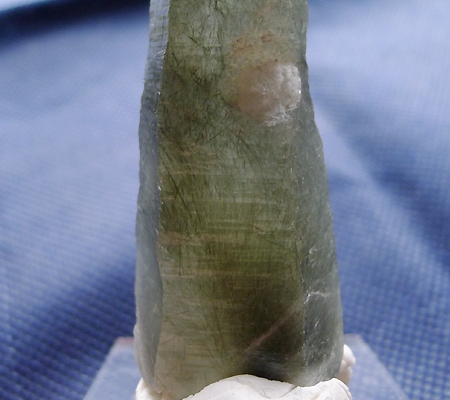 ヒマラヤ水晶原石針金形状内包物入り027-7