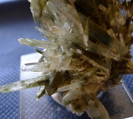 ヒマラヤ水晶原石針金形状内包物入り032-6